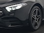 Mercedes-Benz A-klasse 250 e AMG Line Plug In Hybrid 218pk Dealer O.H PHEV | Panodak | Camera | Night Pakket | Alcantara Sportstoelen Verwarmd | MBUX | Widescreen Navi | Sfeerverlichting | Apple Carplay | Virtual | DAB | 18"L.M |