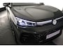 Volkswagen Tiguan R-Line Edition 1.5 TSI eHybrid 272pk DSG Automaat Trekhaak, Panoramadak, Black Style, Adaptive cruise control, Elektrische achterklep, Achteruitrijcamera