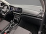 Volkswagen T-Cross Life Edition 1.0 TSI 95pk Adaptive cruise control, Achteruitrijcamera, LED koplampen, App connect, DAB, Radio, Bluetooth, Airco, Parkeersensor achter