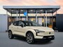 Volvo EX30 Twin Motor Performance Ultra 69 kWh | 20" | Wool Blend bekleding | Stoel/Stuurverwarming | Getint Glas | Panoramadak | 3D Camera | Elektr. verst. Stoelen | Harman Kardon | Warmtepomp