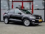 Volkswagen T-Roc 1.5 TSI Style 150PK | Origineel NL | 2e Eigenaar | Navigatie | App Connect | Apple Carplay | Android Auto | Adaptieve Cruise Control | DAB+ Radio | Climate Control | Lichtmetalen Velgen | Privacy Glas |