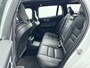 Volvo V60 T6 Recharge Ultra Dark | 19" | Sportstoelen | Trekhaak | Panoramadak | 360 Camera | Harman Kardon | Head-Up | Elektr. verst. Stoelen | Full LED | Adaptieve Cruise | BLIS