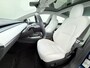 Tesla Model 3 RWD Plus 325PK SOH 91% Lmv 19" Ivoor kleurig Leder 3 AutoPilot Panoramadak Adaptive.Cruise Camera's Elektr.Stuur+Stoelen+Spiegels+Geheugen+Easy-Entry+Verwarmde stoelen Park assistent PDC WIFI Lane-Assist Speed-Assist Navi Ecc Led ACC DAB Voorverwarmen en Keyless via App One-Pedal-Drive 1e Eigenaar Origineel Nederlandse Auto