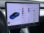 Tesla Model 3 RWD Plus 325PK SOH 91% Lmv 19" Ivoor kleurig Leder 3 AutoPilot Panoramadak Adaptive.Cruise Camera's Elektr.Stuur+Stoelen+Spiegels+Geheugen+Easy-Entry+Verwarmde stoelen Park assistent PDC WIFI Lane-Assist Speed-Assist Navi Ecc Led ACC DAB Voorverwarmen en Keyless via App One-Pedal-Drive 1e Eigenaar Origineel Nederlandse Auto