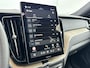 Volvo XC60 T8 Recharge Ultra Dark | 21" | Luchtvering | Getint glas | Panoramadak | Harman Kardon | Full LED | Head-Up | 360 Camera | Elektr. verst. Stoelen | Adaptieve Cruise | BLIS