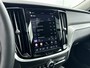 Volvo V60 T6 Recharge Ultra Dark | 19" | Trekhaak | Getint Glas | Panoramadak | Head-up | 360 Camera | Full LED | Elektr. verst. Stoelen | Harman Kardon | Adaptieve Cruise | BLIS