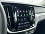 Volvo V60 T6 Recharge Ultra Dark | 19" | Trekhaak | Getint Glas | Panoramadak | Head-up | 360 Camera | Full LED | Elektr. verst. Stoelen | Harman Kardon | Adaptieve Cruise | BLIS
