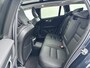 Volvo V60 T6 Recharge Ultra Dark | 19" | Trekhaak | Getint Glas | Panoramadak | Head-up | 360 Camera | Full LED | Elektr. verst. Stoelen | Harman Kardon | Adaptieve Cruise | BLIS