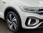 Volkswagen T-Roc 1.5 TSI 150pk DSG R-Line | Camera | Keyless | Elek. Achterklep | Dode hoek | Rijklaar incl. 1 jaar Bovag garantie