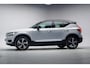 Volvo XC40 P8 Recharge AWD R-Design 78kWh 3-Fase [ Versatility Line Stuur-&Stoelverwarming Navi Camera Apple/Android ]