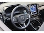 Volvo EX40 252PK Extended Range Plus Black Edition 82 kWh | Panoramadak | Getint Glas | Stoel & Stuur Verw. | HK Audio.
