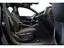 Volvo EX40 252PK Extended Range Plus Black Edition 82 kWh | Panoramadak | Getint Glas | Stoel & Stuur Verw. | HK Audio.