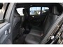 Volvo EX40 252PK Extended Range Plus Black Edition 82 kWh | Panoramadak | Getint Glas | Stoel & Stuur Verw. | HK Audio.