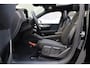 Volvo EX40 252PK Extended Range Plus Black Edition 82 kWh | Panoramadak | Getint Glas | Stoel & Stuur Verw. | HK Audio.