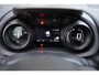 Toyota Yaris 1.5 Hybrid Launch Edition Bi-Tone|Parelmoer wit/Zwart|Head-up|Stuurverwarming|Stoelverwarming|LED|Navigatie|Camera