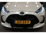 Toyota Yaris 1.5 Hybrid Launch Edition Bi-Tone|Parelmoer wit/Zwart|Head-up|Stuurverwarming|Stoelverwarming|LED|Navigatie|Camera