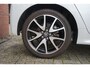 Toyota Yaris 1.5 Hybrid Launch Edition Bi-Tone|Parelmoer wit/Zwart|Head-up|Stuurverwarming|Stoelverwarming|LED|Navigatie|Camera