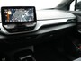 Volkswagen ID.4 Max 77 kWh Trekhaak elektrisch uitklapbaar | Trekhaak elektrisch uitklapbaar | Apple Carplay | Navigatie | Warmtepomp | Stuur verwarmd |  Rondomzicht camera | Parkeersensoren voor en achter | Wifi | Voorstoelen verwarmd | Dodehoek det