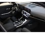 BMW 3-Serie Touring 318i High Executive | Incl. 12 maanden garantie | Trekhaak elektrisch uitklapbaar | Harman/Kardon audio | Apple Carplay/Android Auto | | Sport stoelen | DAB | Voorstoelen verwarmd | Elektrische achterklep |