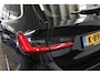 BMW 3-Serie Touring 318i High Executive | Incl. 12 maanden garantie | Trekhaak elektrisch uitklapbaar | Harman/Kardon audio | Apple Carplay/Android Auto | | Sport stoelen | DAB | Voorstoelen verwarmd | Elektrische achterklep |
