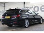 BMW 3-Serie Touring 318i High Executive | Incl. 12 maanden garantie | Trekhaak elektrisch uitklapbaar | Harman/Kardon audio | Apple Carplay/Android Auto | | Sport stoelen | DAB | Voorstoelen verwarmd | Elektrische achterklep |