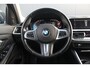 BMW 3-Serie Touring 318i High Executive | Incl. 12 maanden garantie | Trekhaak elektrisch uitklapbaar | Harman/Kardon audio | Apple Carplay/Android Auto | Sport stoelen | DAB | Voorstoelen verwarmd | Elektrische achterklep | Cruise control adaptief |