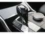 BMW 3-Serie Touring 318i High Executive | Incl. 12 maanden garantie | Trekhaak elektrisch uitklapbaar | Harman/Kardon audio | Apple Carplay/Android Auto | Sport stoelen | DAB | Voorstoelen verwarmd | Elektrische achterklep | Cruise control adaptief |