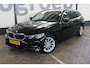 BMW 3-Serie Touring 318i High Executive | Incl. 12 maanden garantie | Trekhaak elektrisch uitklapbaar | Harman/Kardon audio | Apple Carplay/Android Auto | | Sport stoelen | DAB | Voorstoelen verwarmd | Elektrische achterklep |