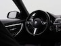 BMW 3-Serie Touring 318i M Sport Corporate Lease | Automaat | Cruise Control | Head-Up Display | Lederen Bekleding | Navigatie | Climate Control | Parkeersensoren |