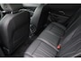 Volkswagen T-Roc 1.5 eTsi R-Line First Edition 150PK / 110kW LED Matrix IQ.Light, panoramisch schuif- kanteldak elektr. bedienbaar, 360° rondomzichtcamera, verwarmbare voorstoelen + achterbank, high end audio 'Harman Kadon', dodehoekdetectie (Side Assist), head-up display, achteruitrijcamera, dynamische grootlichtassistent, autonome pakeerfunctie (Park Assist), reservewiel, navigatie, 20'' LMV 'Calgary'