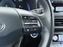 Hyundai Kona Electric EV 64kWh Fase 3 Warmtepomp Adap.Cruise Camera Navi Ecc Apple Carplay Android Auto Pdc Krell®-Audio Fashion SOH 93% Dodehoek detector Rijstrooksensor Led Privacy Glas Keyless Lmv 17" 1e Eigenaar Origineel Nederlandse Auto