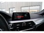 BMW 5-Serie Touring 520i High Executive M | Dealer onderhouden | Panoramisch schuif/kanteldak | Stoel en stuurwielverwarming | Trekhaak | Keyless | Eerste eigenaar | Origineel NL | Sfeerverlichting |