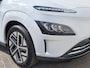 Hyundai Kona Electric EV Fashion 64 kWh Automaat / Dealer onderhouden / 100% SOH /  HUD / Navigatie / Stuur- en stoelverwarming /
