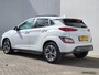 Hyundai Kona Electric EV Fashion 64 kWh Automaat / Dealer onderhouden / HUD / Navigatie / Stuur- en stoelverwarming /
