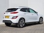 Hyundai Kona Electric EV Fashion 64 kWh Automaat / Dealer onderhouden / HUD / Navigatie / Stuur- en stoelverwarming /