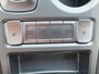 Hyundai Kona Electric EV Fashion 64 kWh Automaat / Dealer onderhouden / HUD / Navigatie / Stuur- en stoelverwarming /
