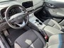 Hyundai Kona Electric EV Fashion 64 kWh Automaat / Dealer onderhouden / HUD / Navigatie / Stuur- en stoelverwarming /