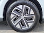 Hyundai Kona Electric EV Fashion 64 kWh Automaat / Dealer onderhouden / 100% SOH /  HUD / Navigatie / Stuur- en stoelverwarming /