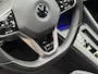 Volkswagen Golf 1.5 eTSI AUT. *!* 2x R-LINE *!* PANODAK/ IQ LED/ RADAR/ 18 INCH/ CAMERA *!*