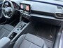 CUPRA Leon Sportstourer 1.4 e-Hybrid VZ Performance /Apple & Android carplay/Achteruitrijcamera/Stoel- & stuurverwarming/Parkeer assist./19'' LMV/Cruise & clima contr./ (MET GARANTIE*)