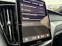 Volvo XC60 2.0 T8 Plug-in hybrid AWD Ultra Black Edition | Facelift | Luchtvering | Adaptieve cruisecontrol | Gelamineerd glas rondom | 21" Velgen | 360° Parkeercamera | Head-Up Display | Stoel-/Stuurverwarming |