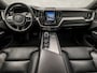 Volvo XC60 2.0 T8 Twin Engine AWD Inscription 391Pk Automaat (PANORAMADAK, APPLE CARPLAY, HARMAN/KARDON, MEMORY SEATS, ZWART HEMEL, STOELVERWARMING VOOR/ACHTER, LUXE LEDER, TREKHAAK, CAMERA, STUURWIEL VERWARMD, NIEUWSTAAT)