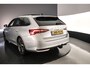 Skoda Octavia Combi Business Edition Plus 1.5 eTSI 115pk DSG Automaat Trekhaak, Panoramadak, Adaptive cruise control, Navigatie, LED matrix koplampen, Achteruitrijcamera