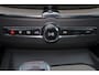Volvo XC60 T8 Recharge AWD Ultra Dark - Luchtvering - Panorama/schuifdak - IntelliSafe Assist & Surround - 360º Camera - Bowers & Wilkins audio - Adaptieve LED koplampen - Verwarmde voorstoelen, stuur & achterbank - Parkeersensoren voor & achter - Elektr. bedienb. voorstoelen met geheugen - Geventileerde voorstoelen - Head up display - Draadloze tel. lader - Extra getint glas - 21' LMV