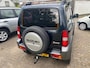 Suzuki Jimny 1.3 two-tone, zwart/grijs met uitzonderlijk weinig km, mooie auto van binnen en van buiten