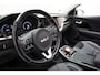 Kia Niro EV DynamicPlusLine 3-Fase 64 kWh [ Navi Schuifdak Adapt.cruise Stoelverwarming ]