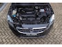 Volvo V40 Cross Country 1.6 T4 Momentum | Automaat | 2e eigenaar | 180 pk | 18 inch | Xenon | Navi | Stoelverwarming | Cruise control | PDC | Climate control | Roofrails
