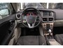 Volvo V40 Cross Country 1.6 T4 Momentum | Automaat | 2e eigenaar | 180 pk | 18 inch | Xenon | Navi | Stoelverwarming | Cruise control | PDC | Climate control | Roofrails
