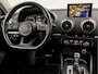 Audi A3 1.5 TFSI Sport 150Pk Automaat (SCHUIFDAK, GROOT NAVI, LEDER/ALCANTARA, PLAT SPORTSTUUR, GETINT GLAS, SPORTSTOELEN, PARKEERSENSOREN, CRUISE, XENON, NIEUWSTAAT)