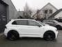 Volkswagen Tiguan 1.5 TSI R-Line | Panoramadak | Adaptive Cruise Control | Camera | Digitale Dashboard | Elektrische Trekhaak |